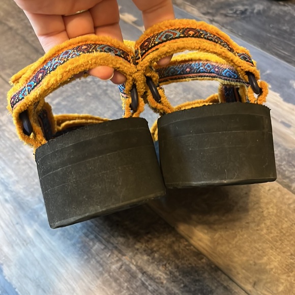 (7) TEVA Women's Yellow Tribal Maressa Platform Sandal - Picture 9 of 12